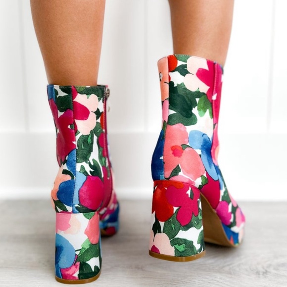 NEW floral Corkys bootie heels - Picture 9 of 10
